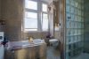 Altbaucharme mit Wohlfühlcharakter! Helle 4-Zimmerwohnung in exquisiter Lage in Karlsruhe - Badezimmer
